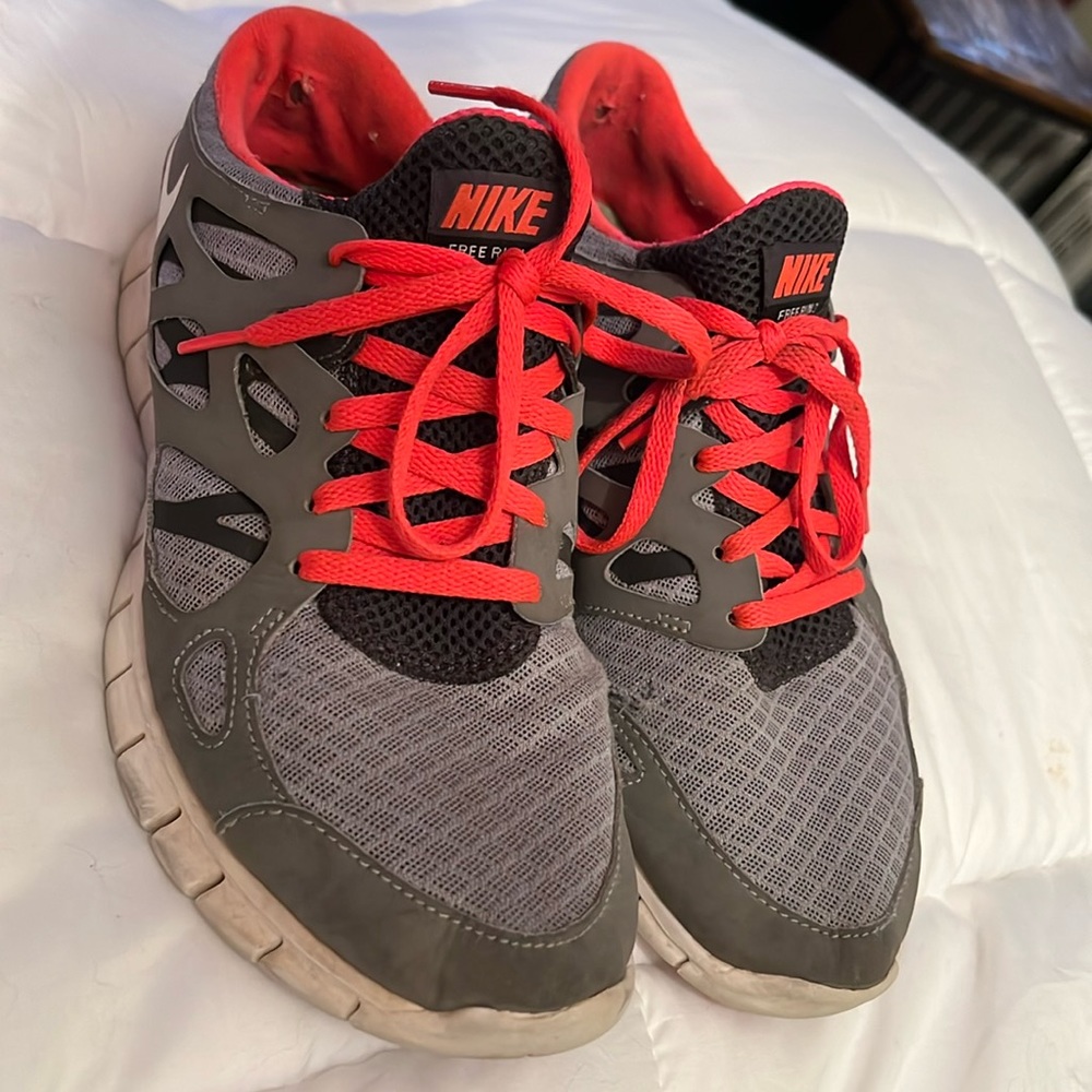 nike free run 2s